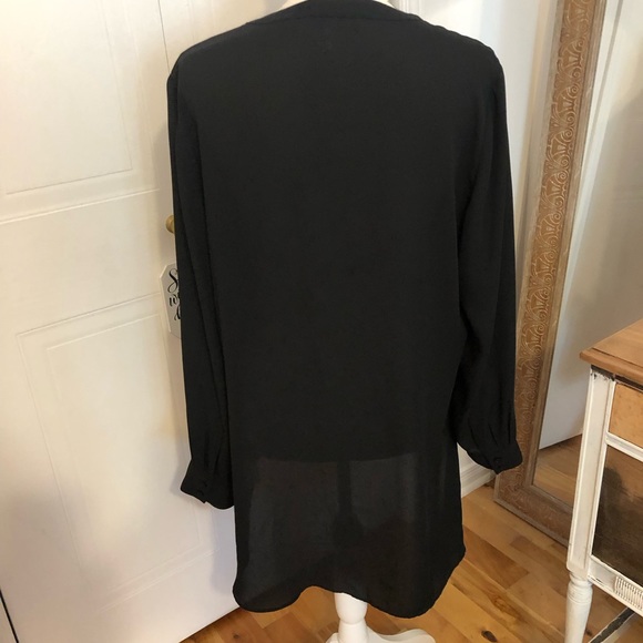 Blouse - Picture 2 of 3